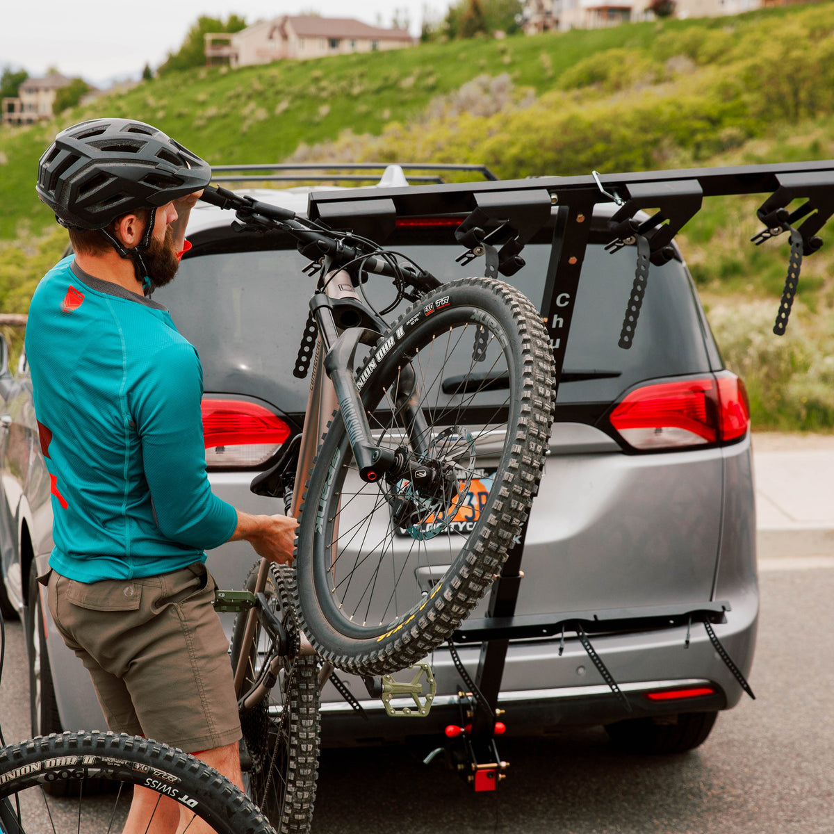 The Vertical Bike Hitch Rack (4-6) - Chuck Rack