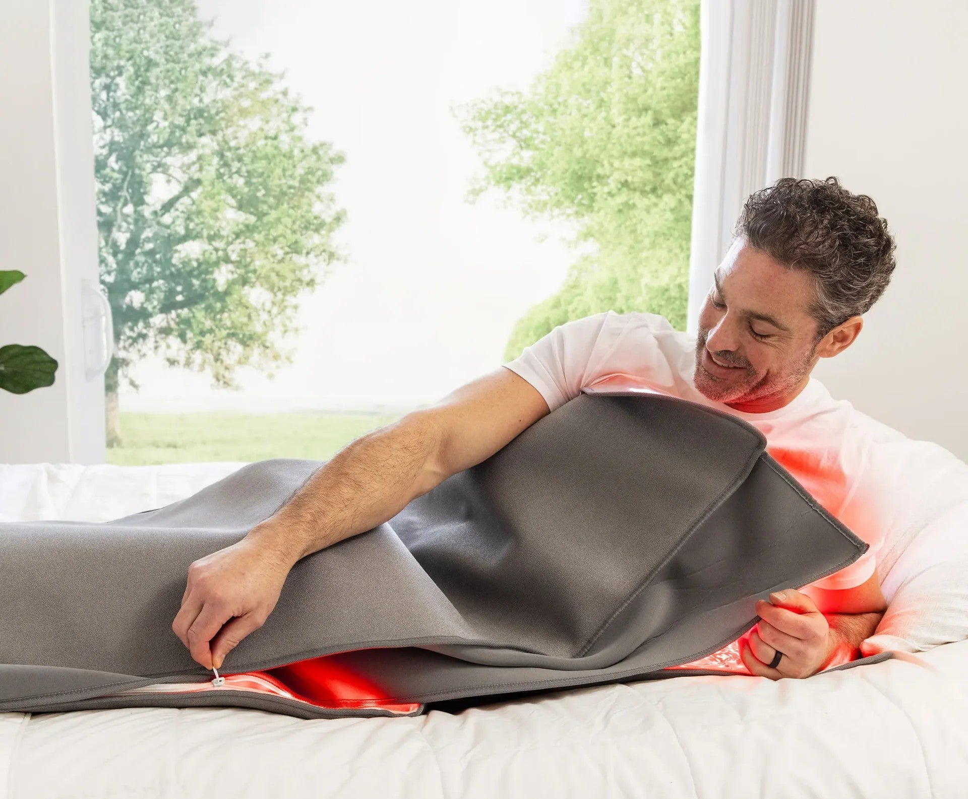 The Novaa Recovery Pod — Full-Body Red Light Therapy