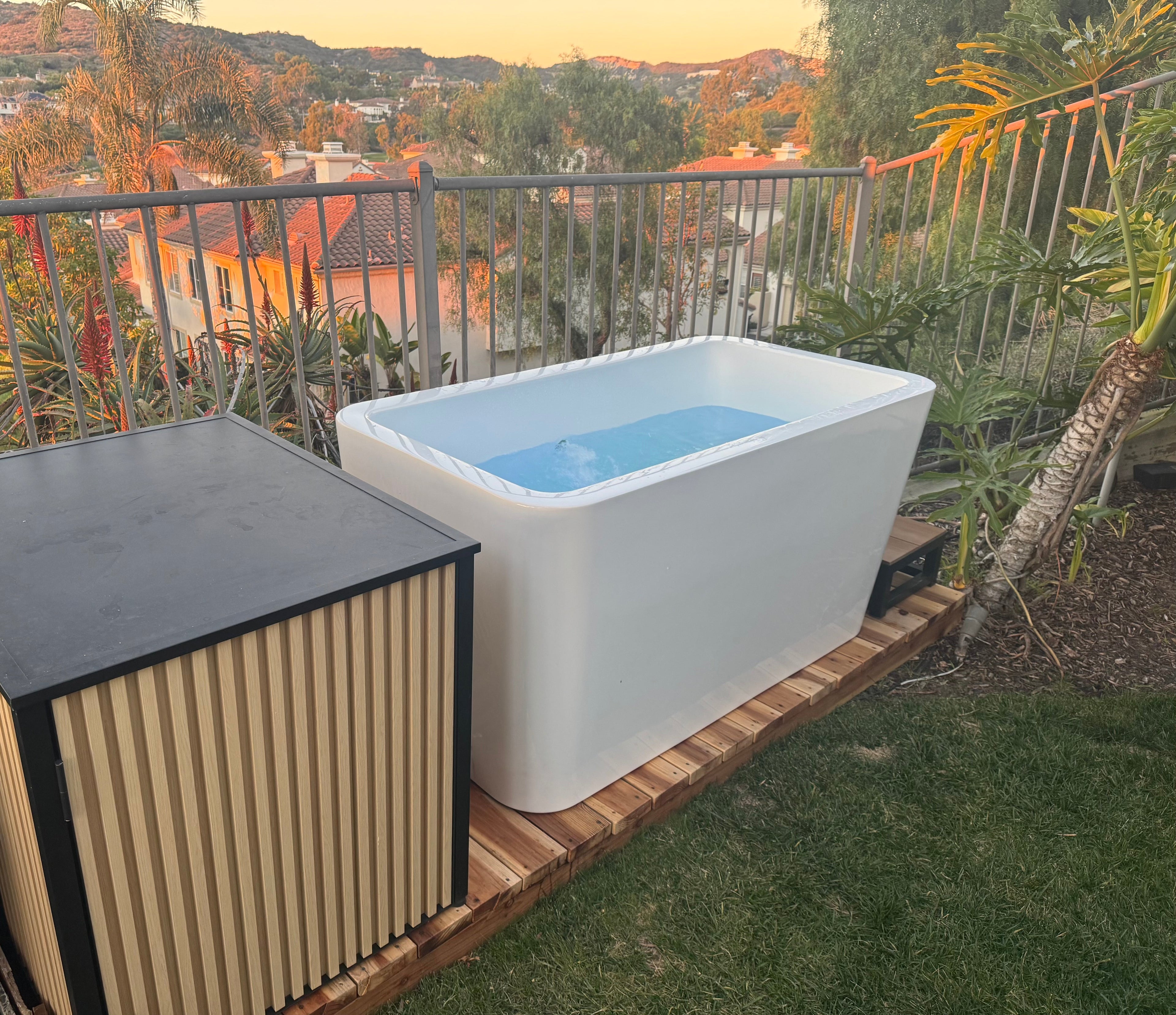 The Tide Plunge + RevX High Performance Chiller and Filtration System